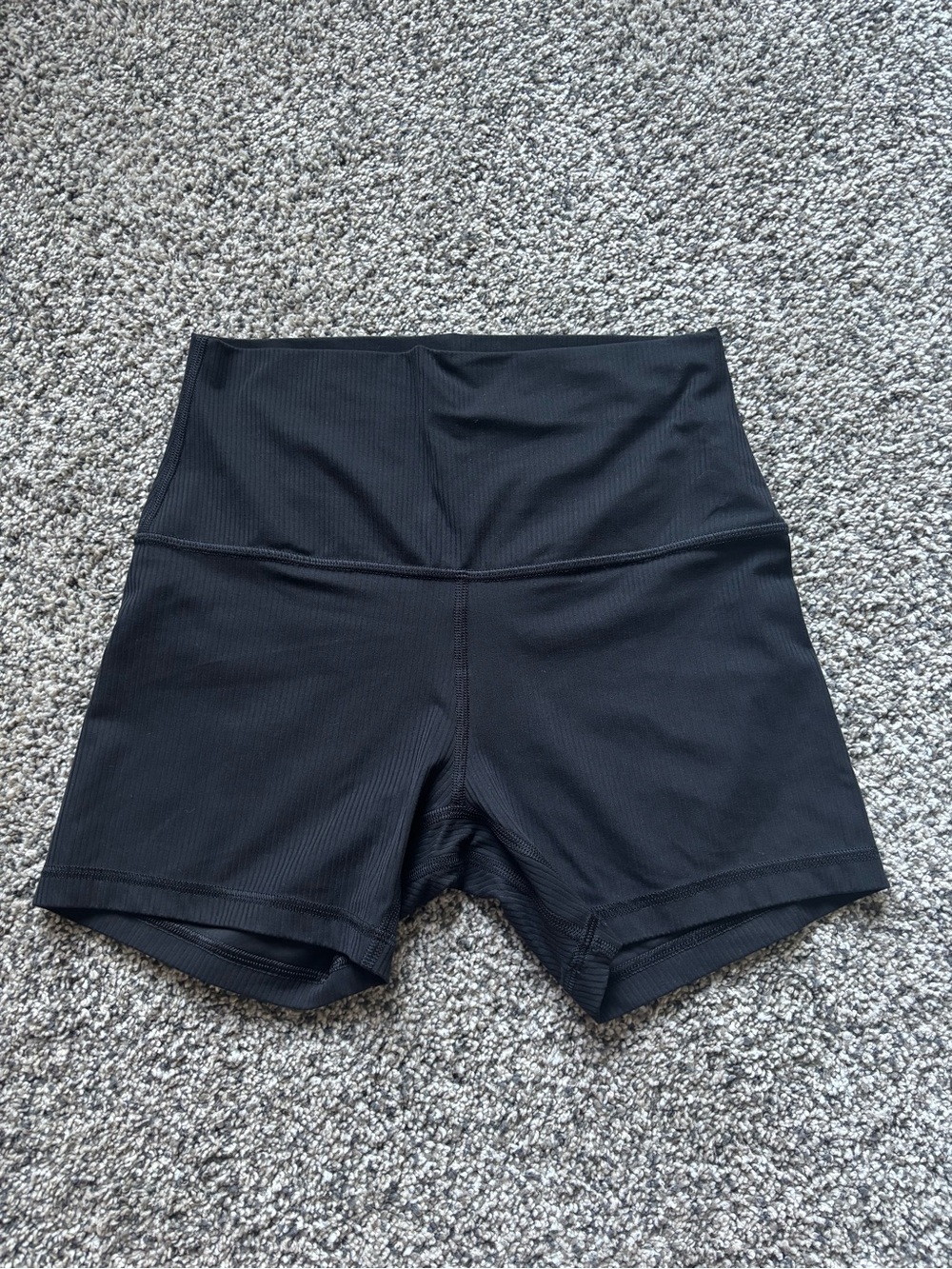 Lululemon Align High Rise Ribbed Short 4" Sz 6 - Picture 2 of 5